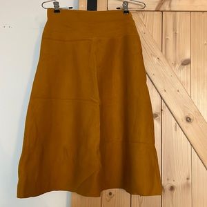 Ann Taylor Size S Mustard color stretch pencil skirt